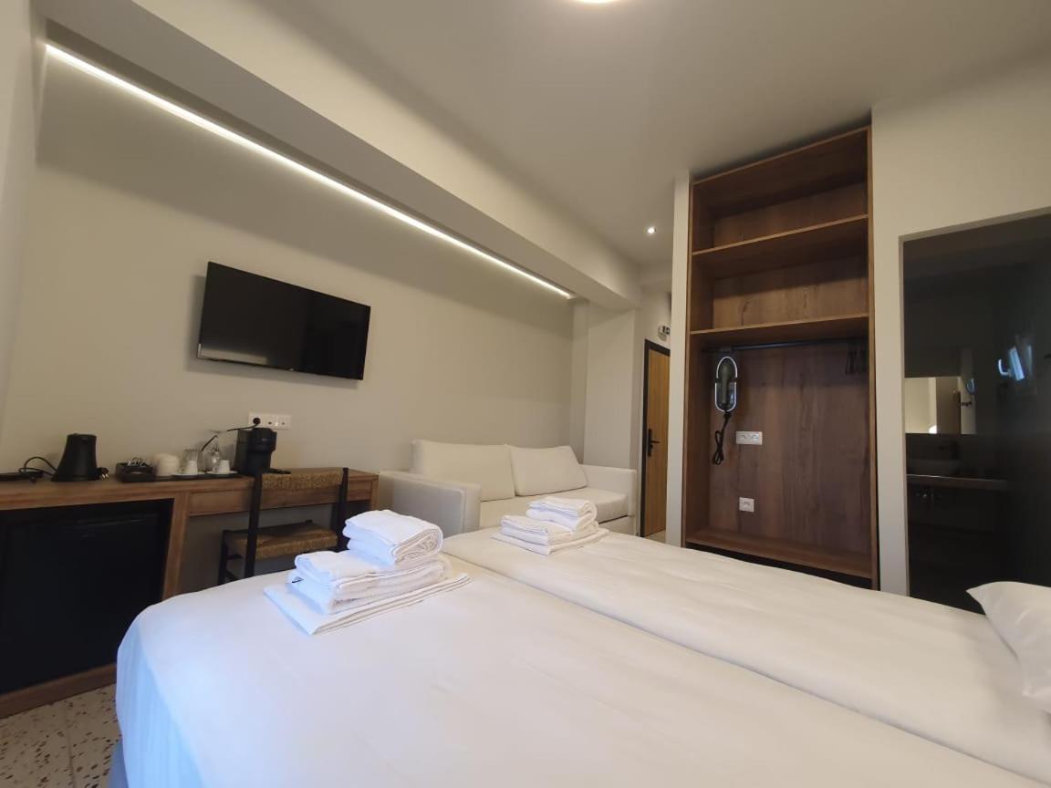 Uphill Unique Boutique Suites Skiathos Town Luaran gambar