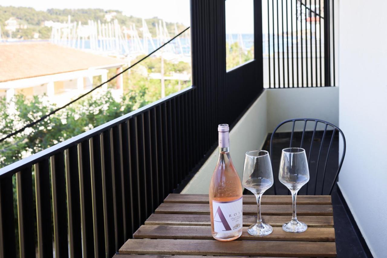 Uphill Unique Boutique Suites Skiathos Town Luaran gambar