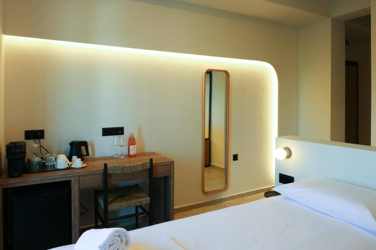 Uphill Unique Boutique Suites Skiathos Town Luaran gambar