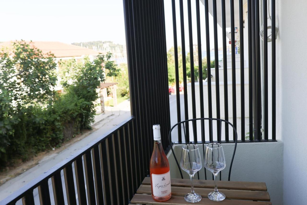 Uphill Unique Boutique Suites Skiathos Town Luaran gambar